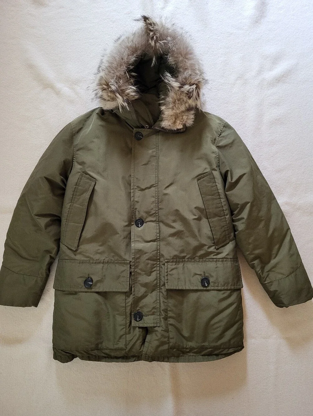 Vintage Eddie Bauer goose Down Coat, Men's Size Medium, Fur trim around the Hood